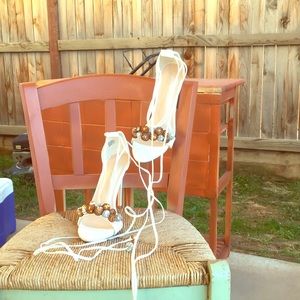 Never worn white 4.5 inch strap around sandal heel